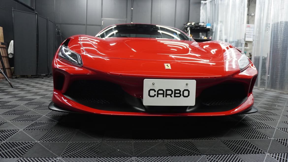 Ferrari F8 Tributo 純水手洗い洗車